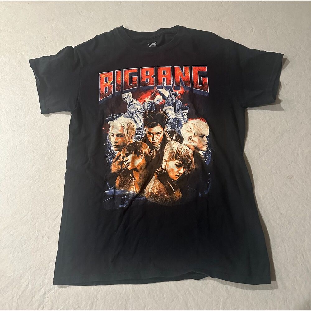 Official YG Entertainment BIGBANG K-Pop Band Graphic T-Shirt - Size S